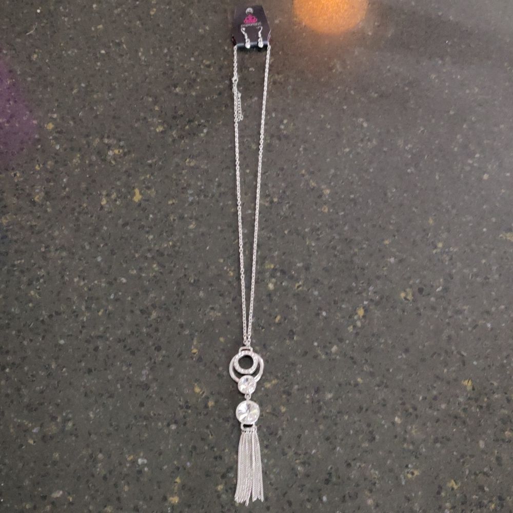 NWT Paparazzi necklace/earrings 
